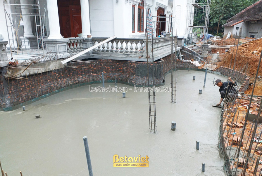 Thi công biệt thự 2 tầng tân cổ điển TC21101, giai đoạn thi công phần thô – sân vườn và hồ bơi
