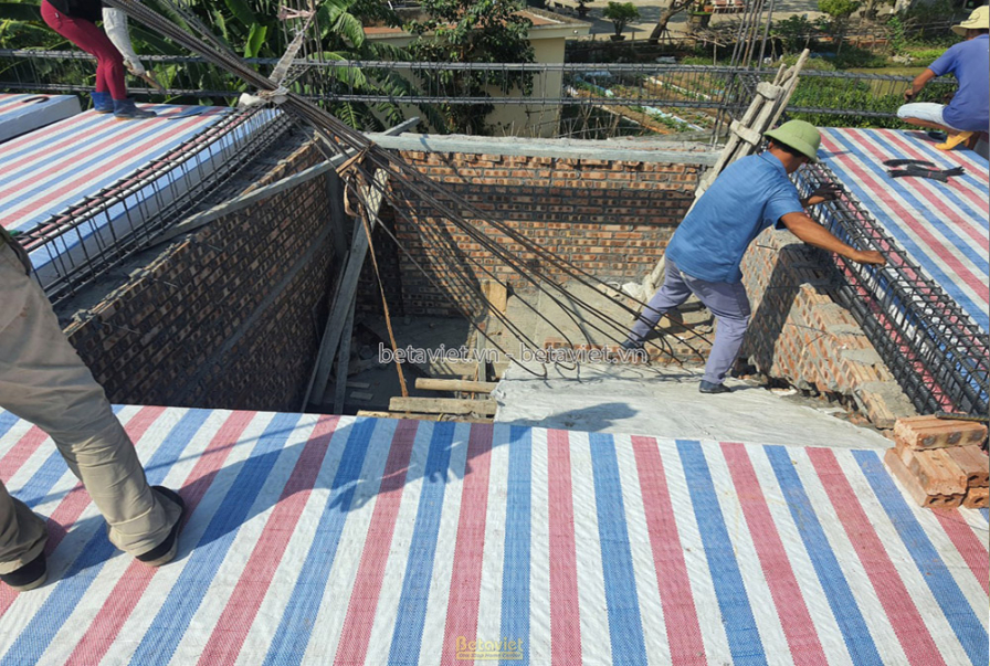 Thi công biệt thự 2 tầng TC23083, giai đoạn thi công phần thô – mặt ngoài công trình (9)