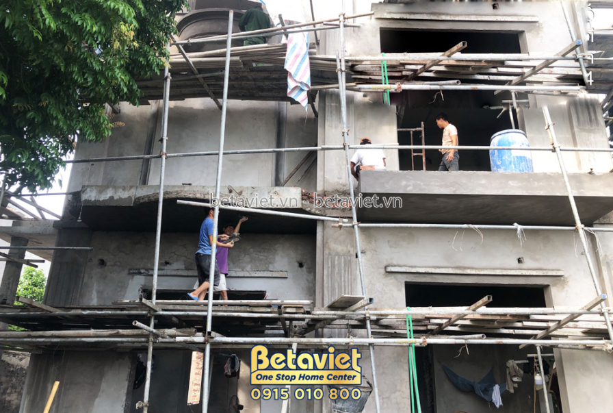 Thi công biệt thự 3 tầng TC21153, giai đoạn thi công phần thô – mặt ngoài công trình (8)