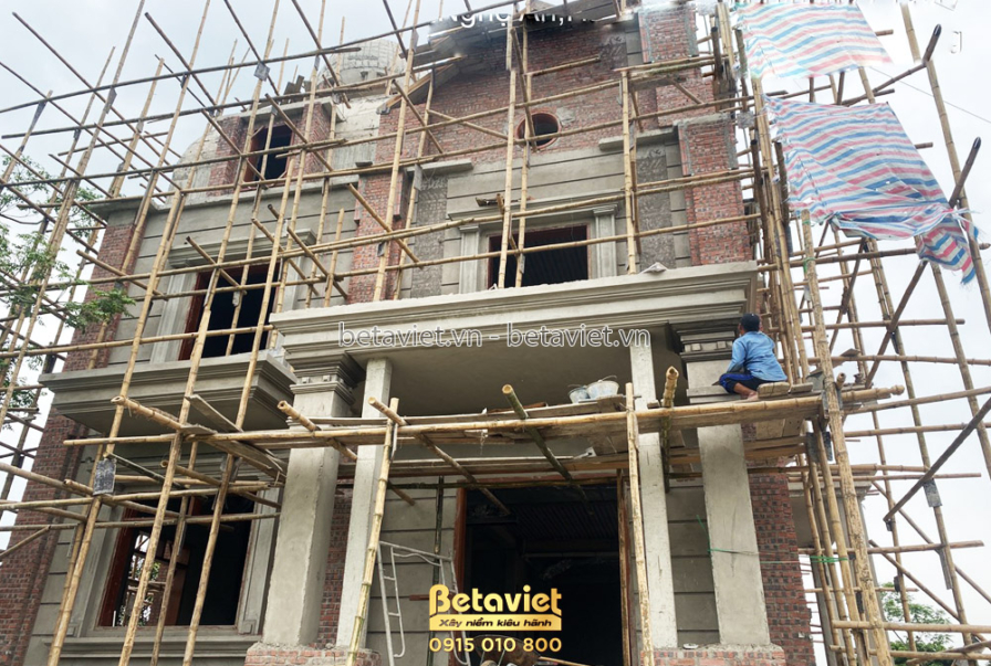 Thi công lâu đài 2 tầng cổ điển TC21083, giai đoạn thi công phần thô – mặt ngoài công trình (31)