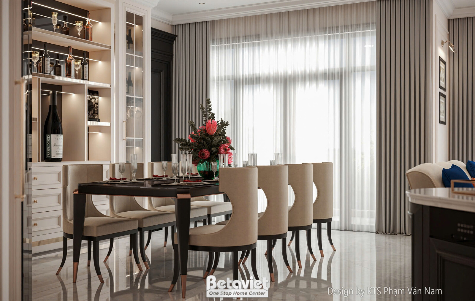 Phòng ăn nhìn từ phía cửa sổ, cho thấy bộ bàn ghế ăn sang trọng và tủ rượu âm tường lớn. Đèn chùm pha lê phía trên bàn ăn…