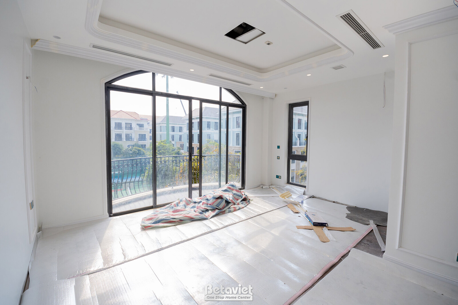 Thi công biệt thự TC5003639, giai đoạn lắp đặt hoàn thiện – phòng khách (6)