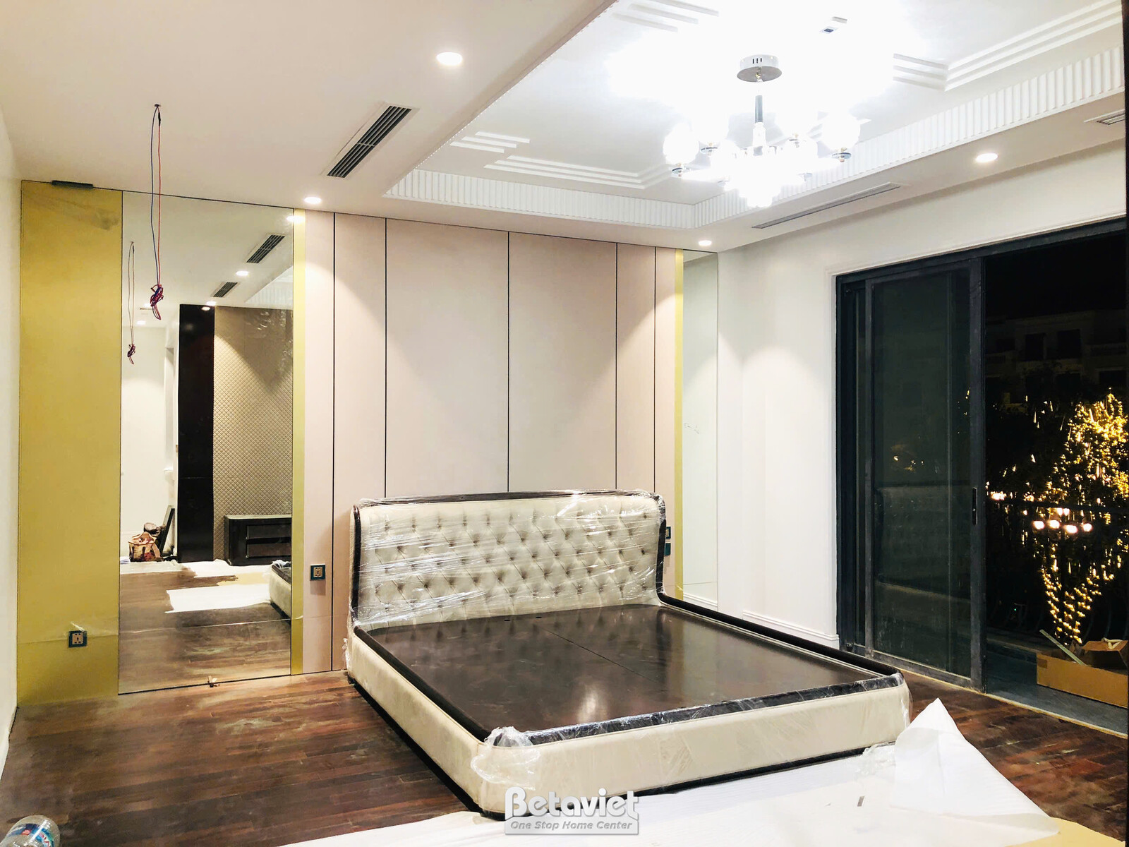 Thi công biệt thự TC5003639, giai đoạn lắp đặt hoàn thiện – phòng ngủ (2)