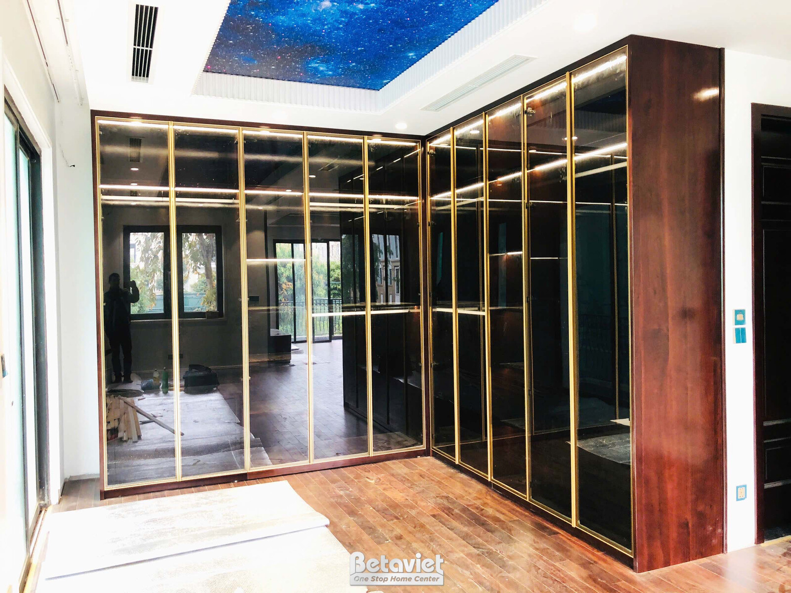 Thi công biệt thự TC5003639, giai đoạn lắp đặt hoàn thiện – phòng thay đồ (3)