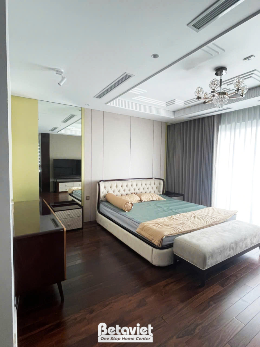 Thi công biệt thự TC5003639, giai đoạn lắp đặt hoàn thiện – phòng ngủ