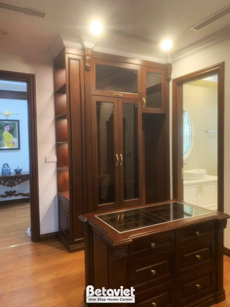 Thi công biệt thự 3 tầng TC23036, giai đoạn hoàn thành – phòng thay đồ (3)