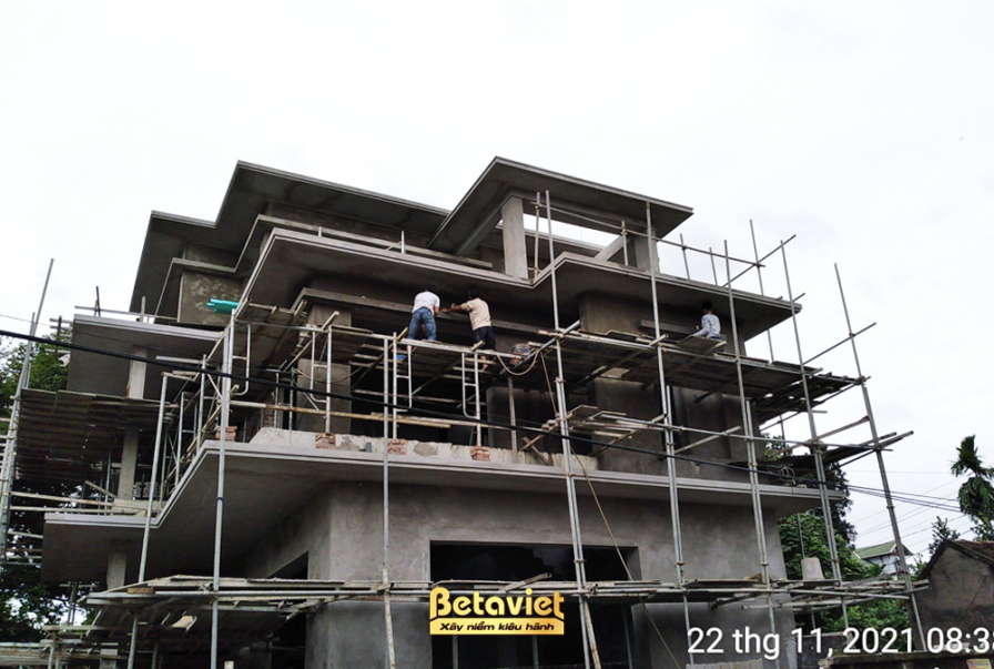 Thi công biệt thự 3 tầng hiện đại TC21062, giai đoạn thi công phần thô – mặt ngoài công trình (4)