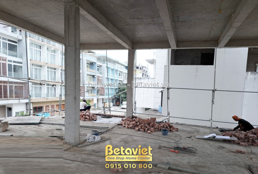 Thi công biệt thự 3 tầng hiện đại TC22049, giai đoạn thi công phần thô – mặt ngoài công trình (5)