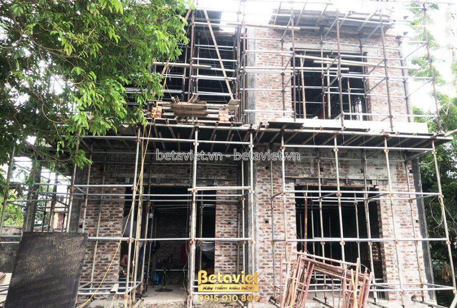 Thi công biệt thự 3 tầng TC21153, giai đoạn thi công phần thô – mặt ngoài công trình (19)