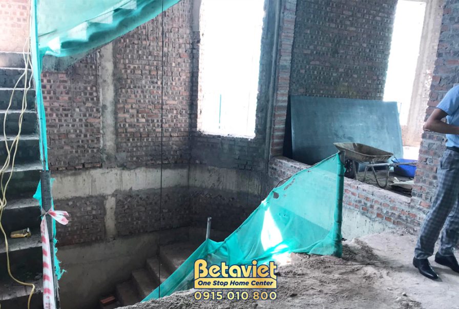 Thi công biệt thự 3 tầng cổ điển TC22030, giai đoạn thi công phần thô – khu vực cầu thang