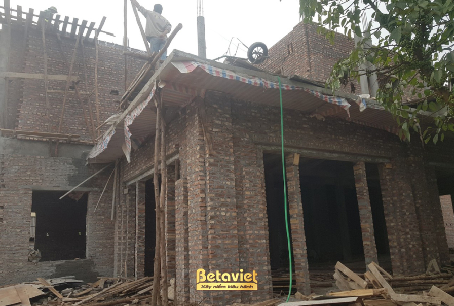 Thi công biệt thự TC21110, giai đoạn thi công phần thô – mặt ngoài công trình (3)