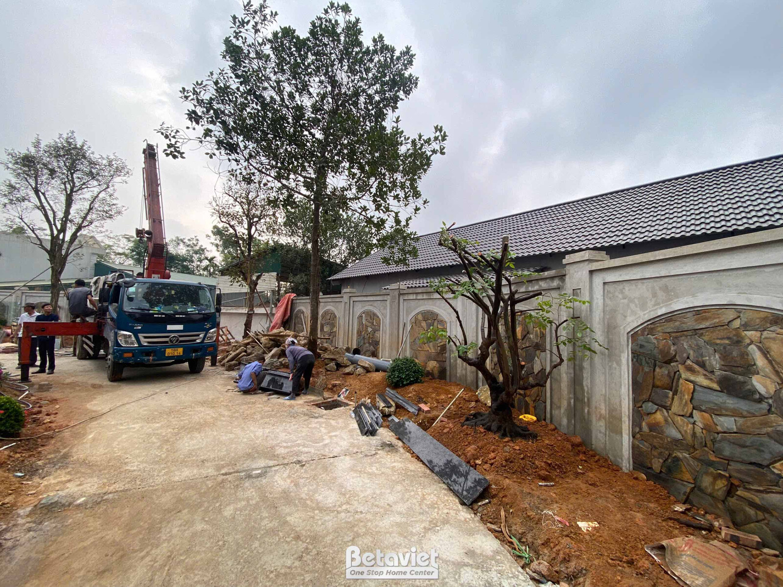 Thi công biệt thự 2 tầng tân cổ điển TC23134, giai đoạn thi công phần thô – mặt ngoài công trình (12)
