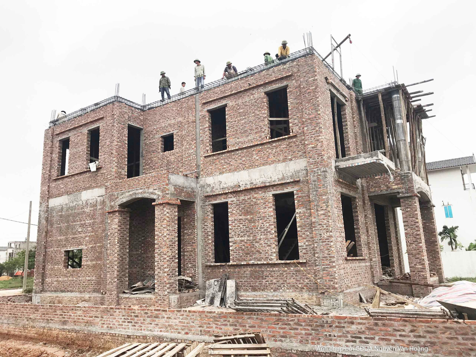 Thi công biệt thự 2 tầng TC24647, giai đoạn thi công phần thô – kết cấu phần thô