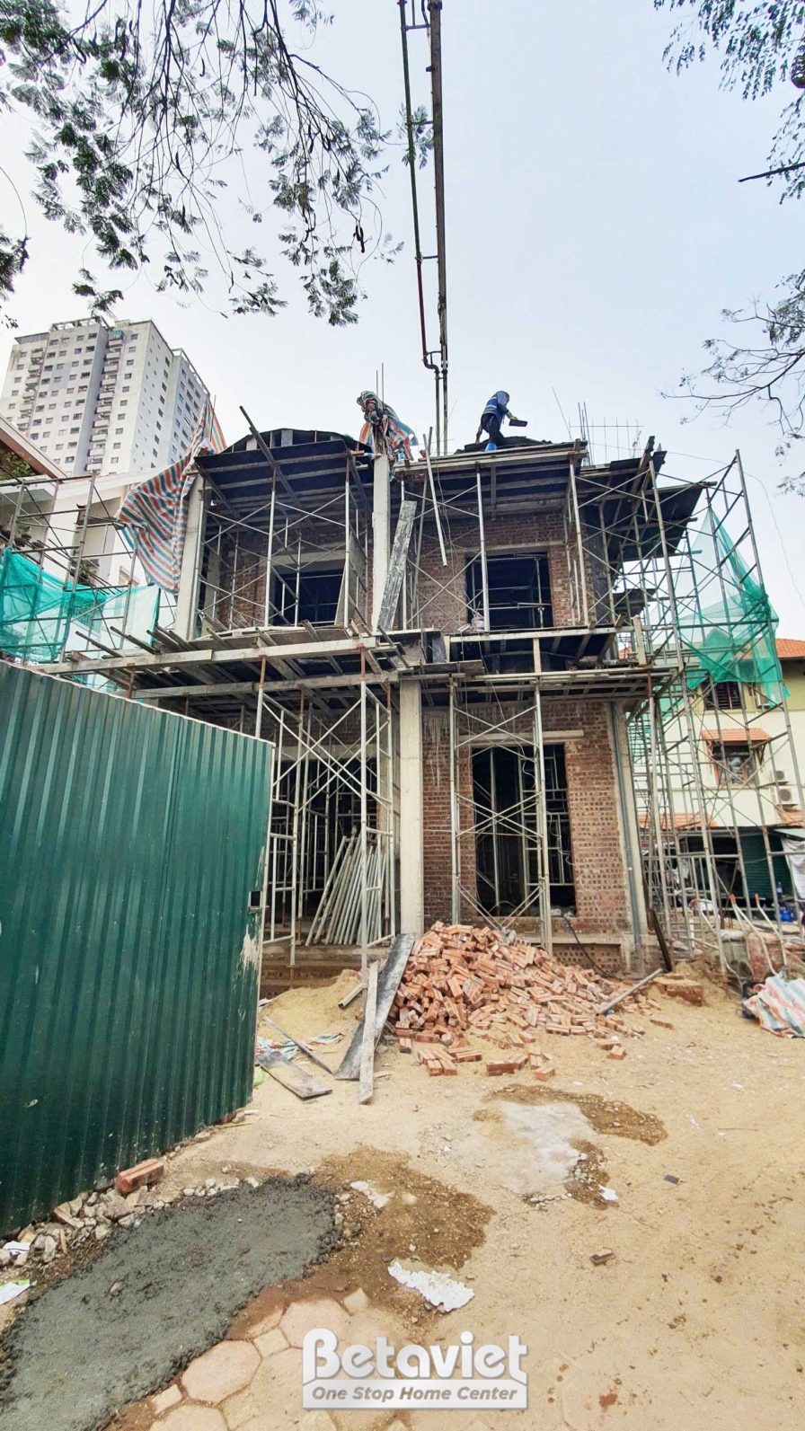 Thi công biệt thự 3 tầng tân cổ điển TC2009134, giai đoạn thi công phần thô – mặt ngoài công trình (12)
