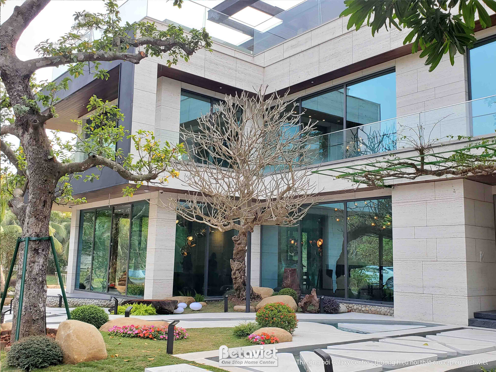 Thi công biệt thự hiện đại TC24719, giai đoạn hoàn thành – mặt ngoài công trình (3)