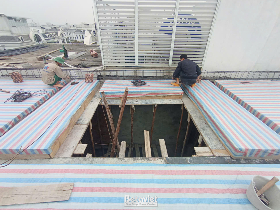 Thi công biệt thự TC25705, giai đoạn thi công phần thô – khu vực cầu thang