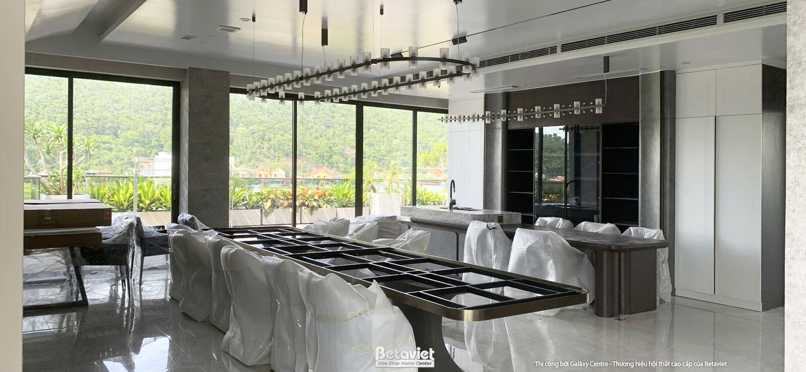 Thi công biệt thự hiện đại TC25918, giai đoạn lắp đặt hoàn thiện – phòng bếp và phòng ăn (5)