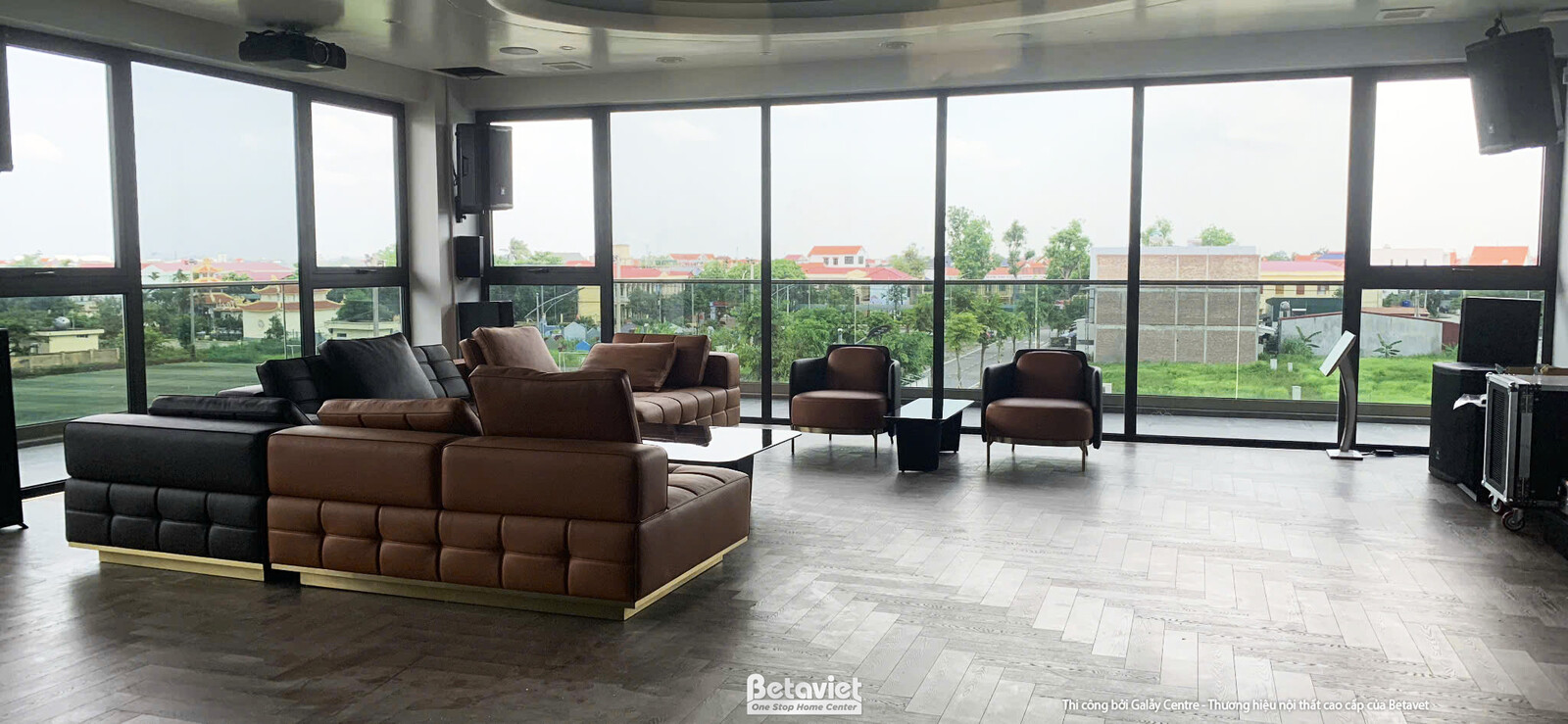 Thi công biệt thự hiện đại TC25918, giai đoạn lắp đặt hoàn thiện – phòng khách