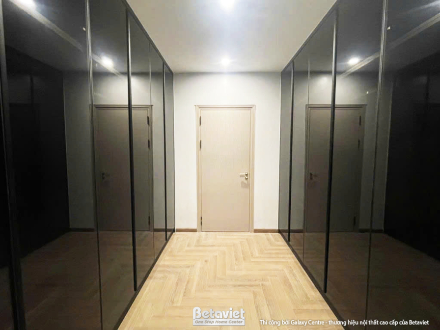 Thi công biệt thự hiện đại TC25918, giai đoạn lắp đặt hoàn thiện – hành lang (2)