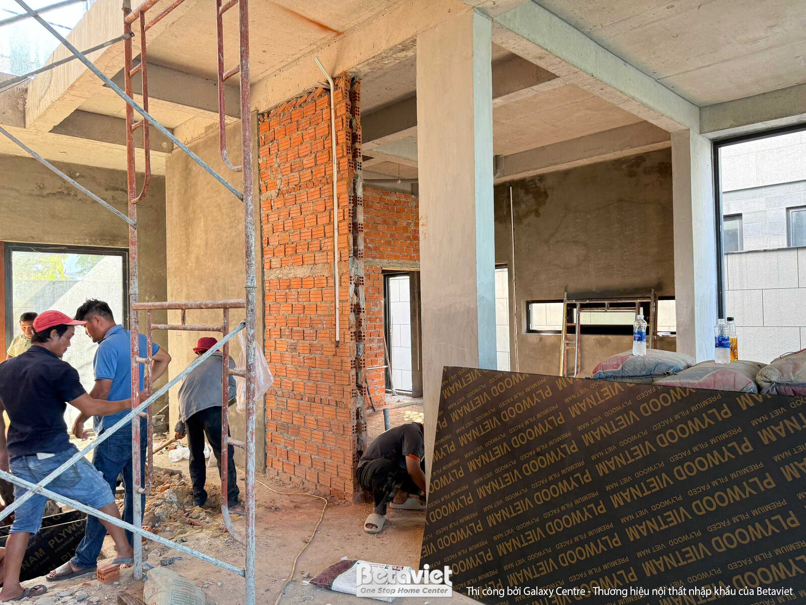 Thi công biệt thự hiện đại TC2009391, giai đoạn thi công phần thô – kết cấu phần thô (2)