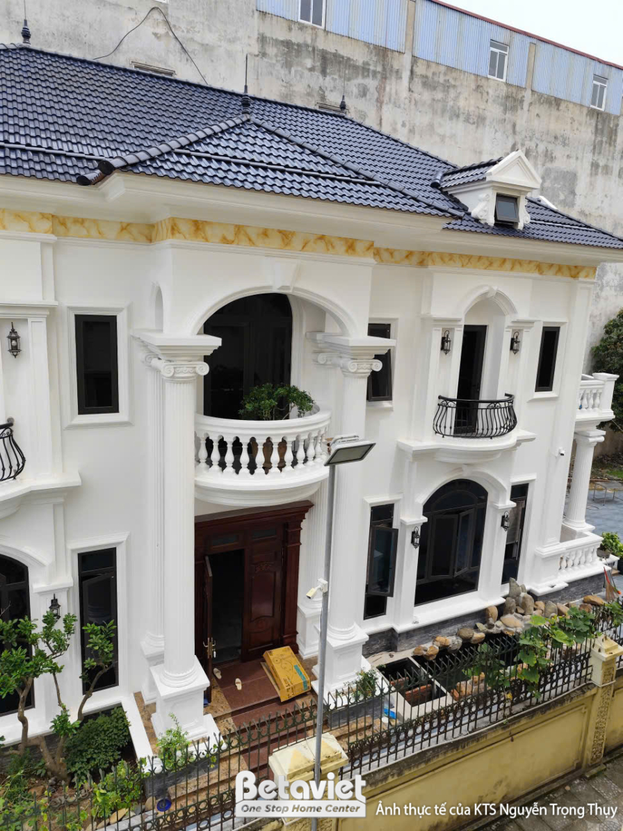 Thi công biệt thự 2 tầng tân cổ điển TC2600101, giai đoạn hoàn thành – mặt ngoài công trình (4)