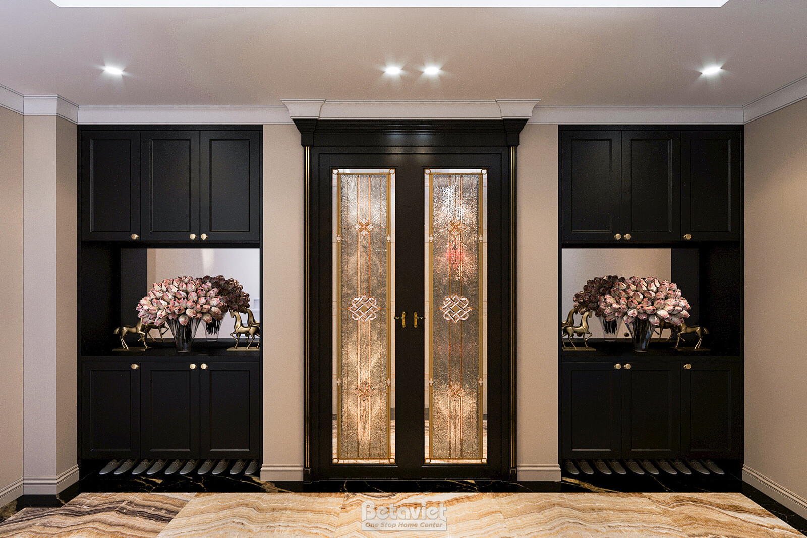 Cửa ra vào sảnh Penthouse bằng gỗ sơn đen bóng, hoa văn kim loại đồng khảm trên mặt kính, hai tủ trang trí đen hai bên có…