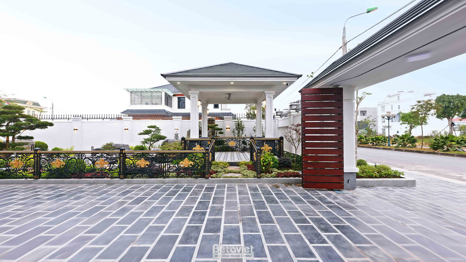 Thi công biệt thự 3 tầng hiện đại HT5001412, giai đoạn hoàn thành – sảnh chính